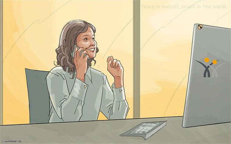 Frau Telefoniert Am Pc iurFRIEND® AG